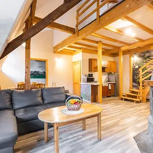 Krupówki 24 , Zakopane Polska